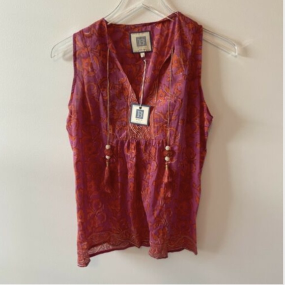 Elegant Sleeveless Blouse in Red and Orange - Picture 8 of 8